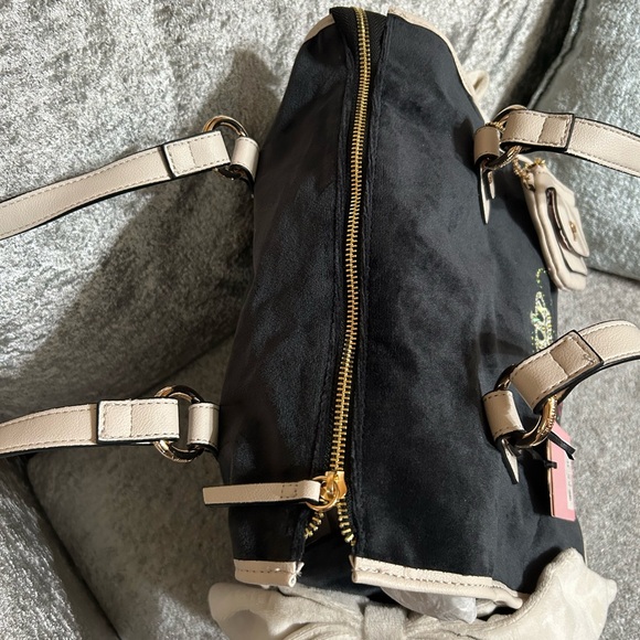 2 Juicy Couture Bags & 3 Wallets All NWT - Picture 6 of 13